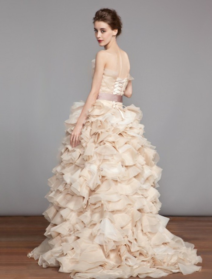Champagne-haljine-super-ekstravagantan dizajn Kreativni Odijelo