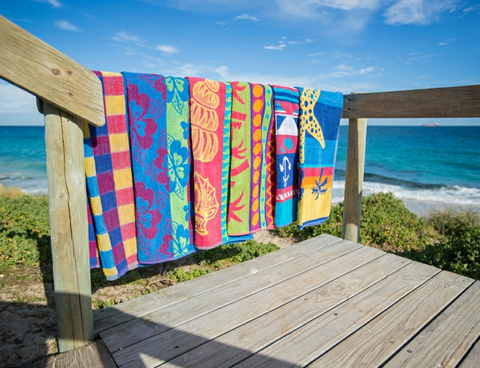 शांत समुद्र तट तौलिया-रंगीन-अलग पैटर्न