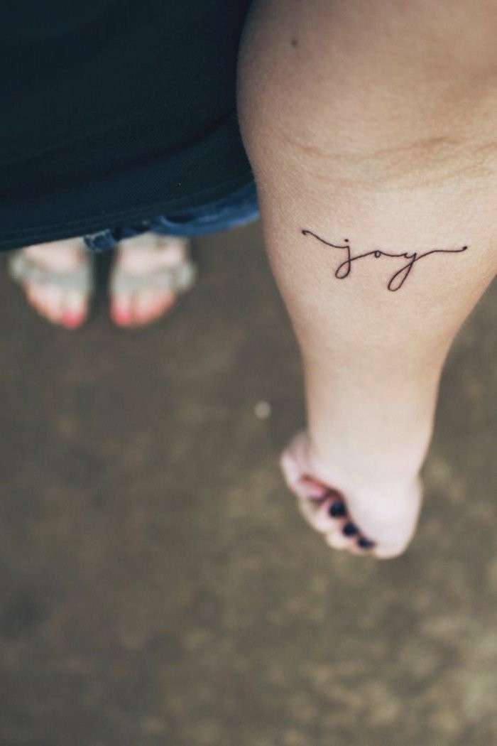 δροσερό τατουάζ-με-νόημα Χαρά