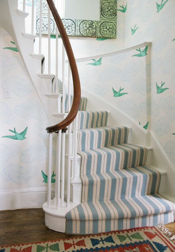 Cool Carpet portaisiin sinivalkoinen