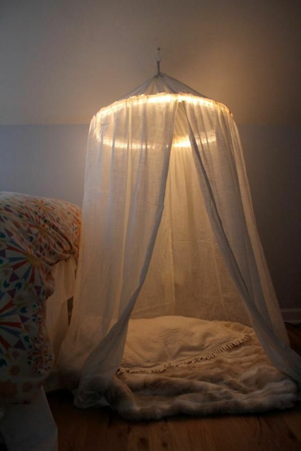 хладно-бебе с балдахин легло с осветление