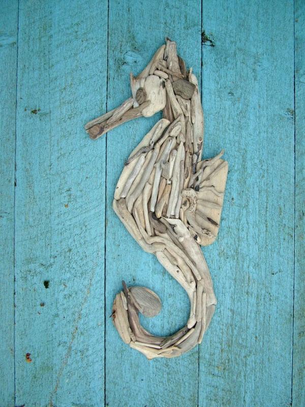 deco-s-morski konjic-ideja-za-dekoracija-vrata dekoracija