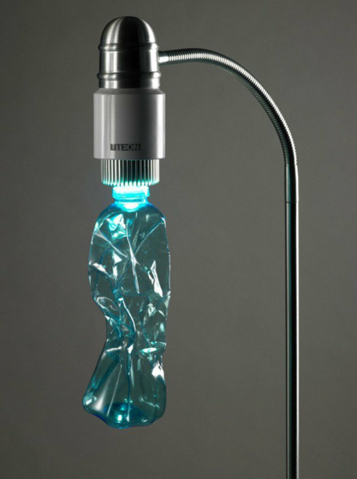 stropna svjetiljka, plava plastična boca, diy svjetiljka