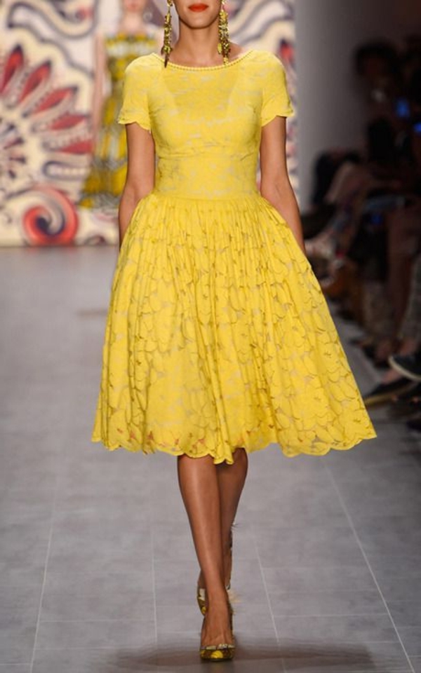 дизайнер-жълто-рокля-модерен дизайн-съвременна рокля-летни рокли
