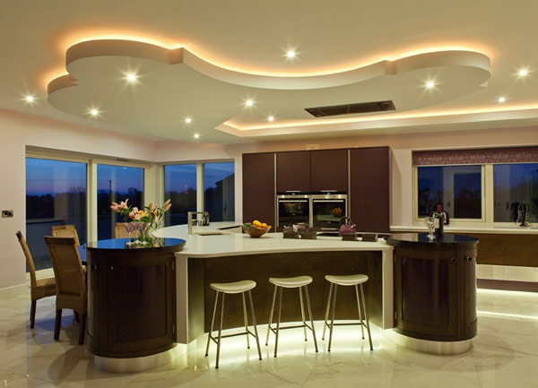 дизайнерска кухня модерни таванни осветителни тела - страхотен дизайн