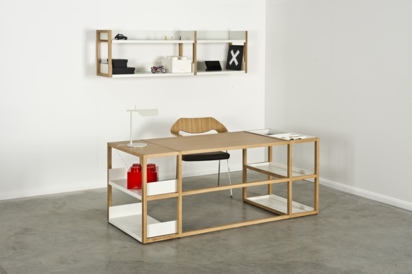 设计师桌子 - 引人注目的木质设计