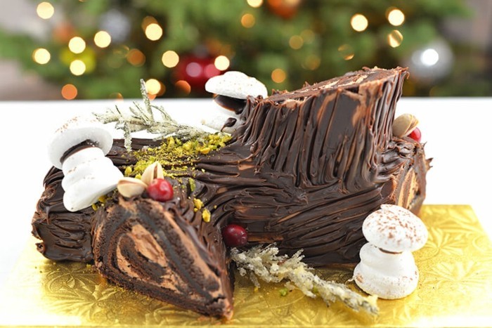 desert za Božić Buche de Noel-jednostavni-desert-sa-kakao-i-čokolada