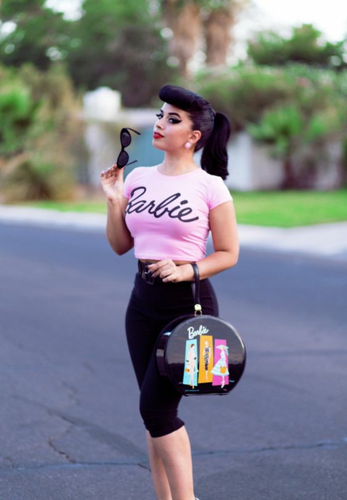 розова блуза с надпис Барби, слънчеви очила за чанти за Барби