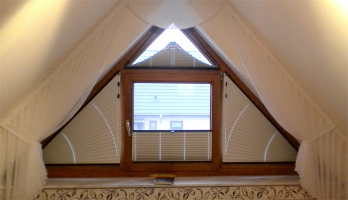 háromszög ablak függöny-és faltstoren