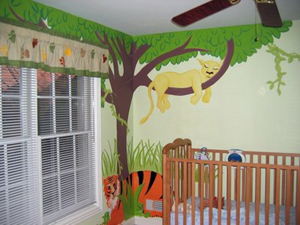 джунглата-детска стая-уютна атмосфера и бели щори