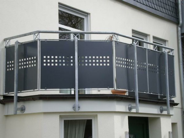 -efecto completo barandilla por un balcón