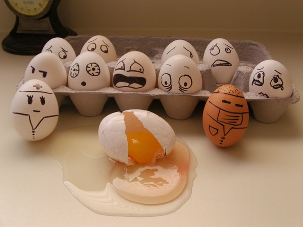 EI-slika-slomljena jaje jaje kutija