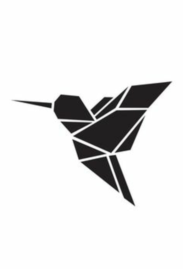 pieni musta lentävä origami hummingbird - idea musta tatuointi origami linnun kanssa