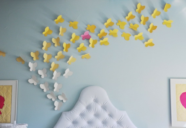 simple-arte-ideas-papel-mariposas-en-la-pared- en una pared azul