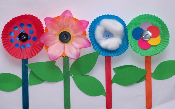 идеи за прости занаяти - четири красиви цветя на хартия - четири различни модела