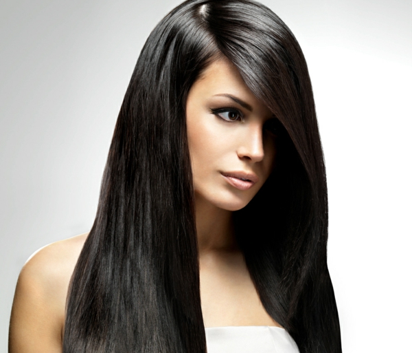 faciles coiffures-pour-long cheveux brun-cheveux lisses