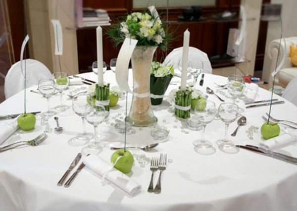 couverture de mariage-décorative-de-table-unique en blanc