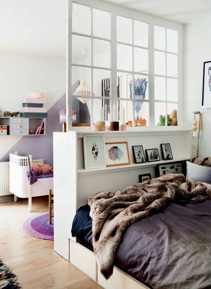 ενός δωματίου διαμέρισμα-set-σαλόνι-ξεχωριστή-γυαλί διαχωρισμού-κρεβάτι-Regale-laminate δάπεδα