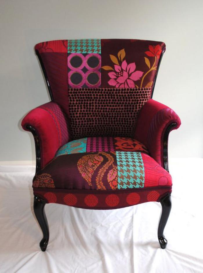 Elegantna stolica s patchwork uzorkom
