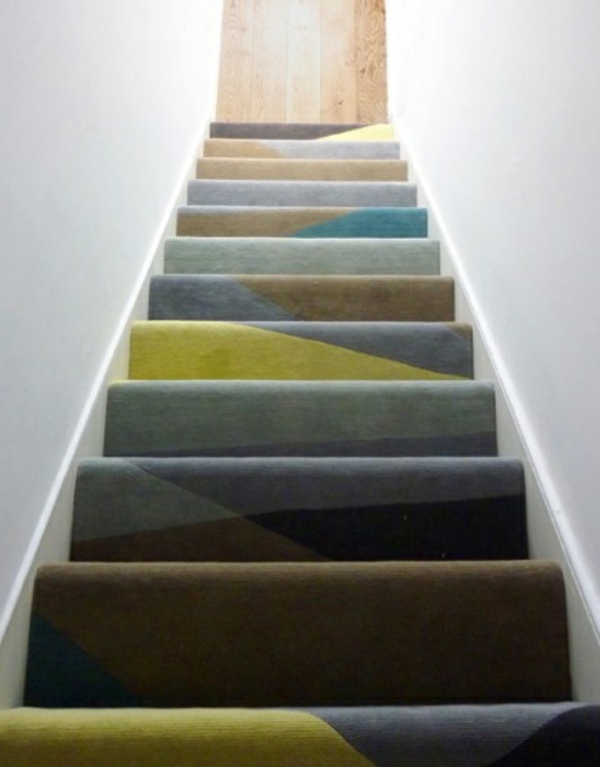 елегантен стълбищни килим полагане
