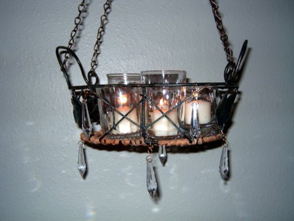 אלגנטי- chandelier עם נרות - עיצוב נהדר
