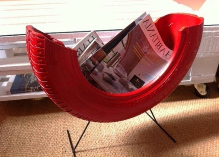 елегантен стол в червено-използвана гума рециклиране модерен дизайн