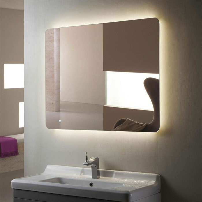 أنيقة-حمام الداخلية مضاءة مرآة