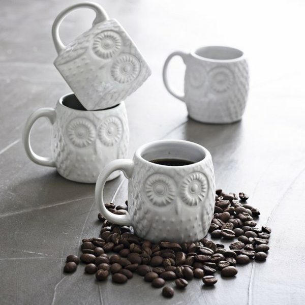 espresso cup-with-interesting-shape - na stolu
