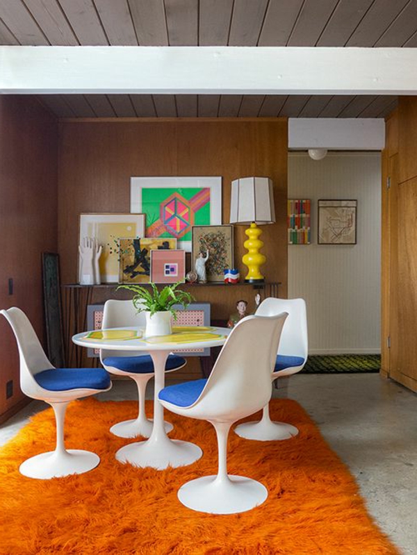 трапезария-дизайн-красива-и-съвременен установяване идеи килим в оранжево