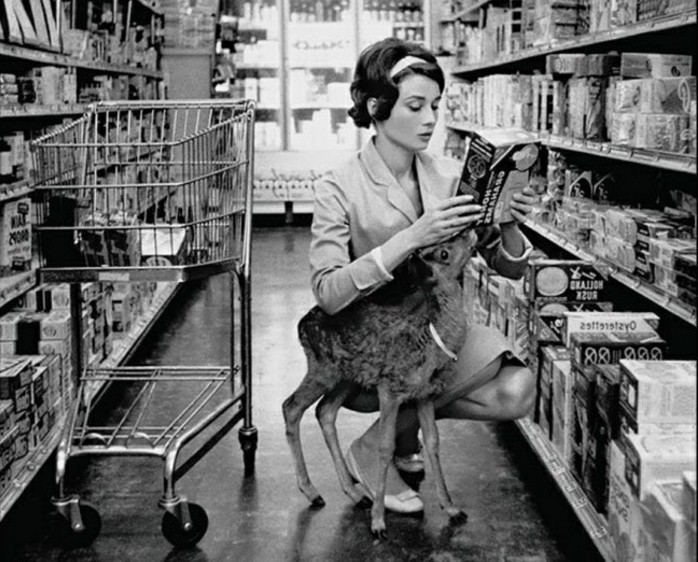 eksoottisen lemmikit-with-the-peura-in-the-supermarket Bob Willoughby