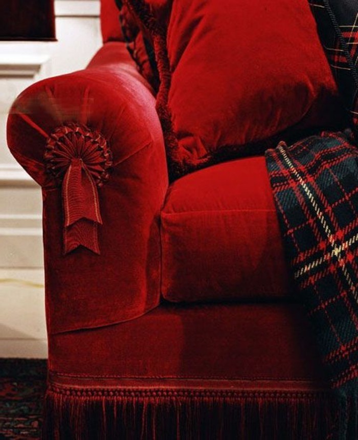 изискан модел диван червен кариран-одеяло