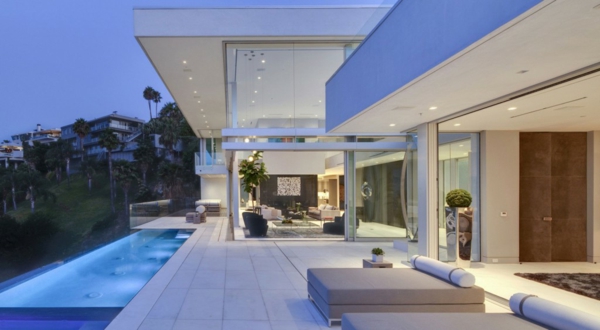 ideas de diseño-para-el-gran-diseño-a-terraza-con-piscina exterior