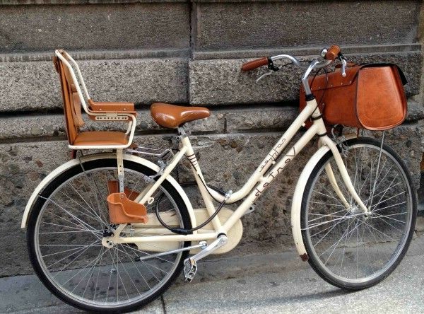 bicikl dječja sjedalica super-modela-u-narančasto-bicikl sjedalo model