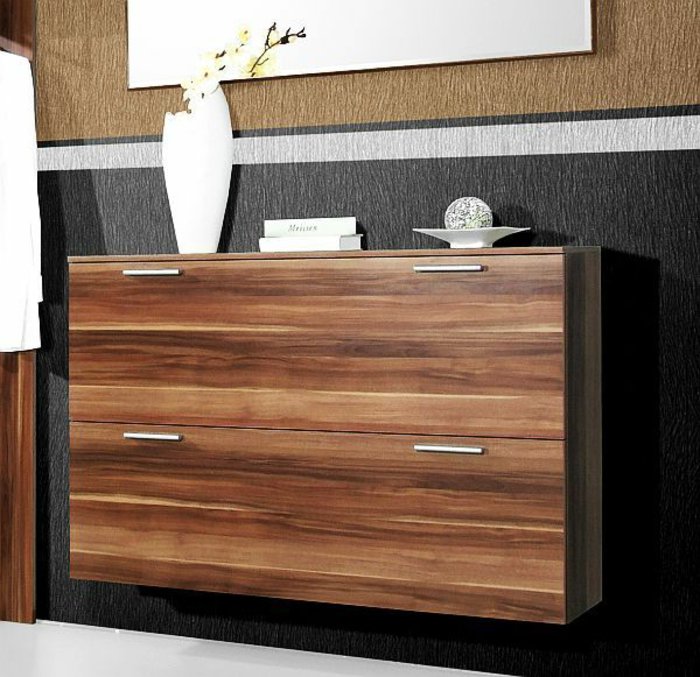 Kabinet za cipele-sa-fantastičnim dizajnom od drva s metalnim ručkama