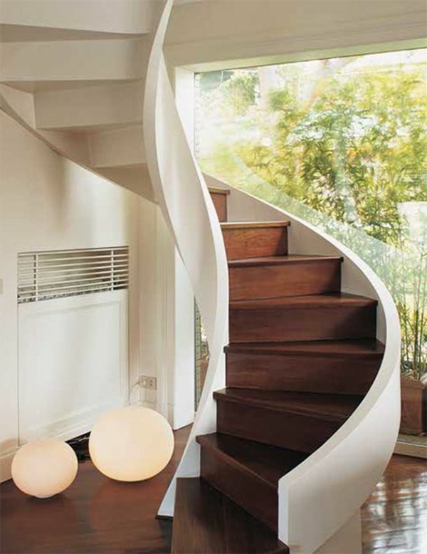fascinante efecto del diseño interior completo de diseño para una escalera de caracol