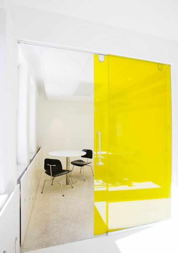 Verre fascinante porte en flash jaune couleur intérieure design portes