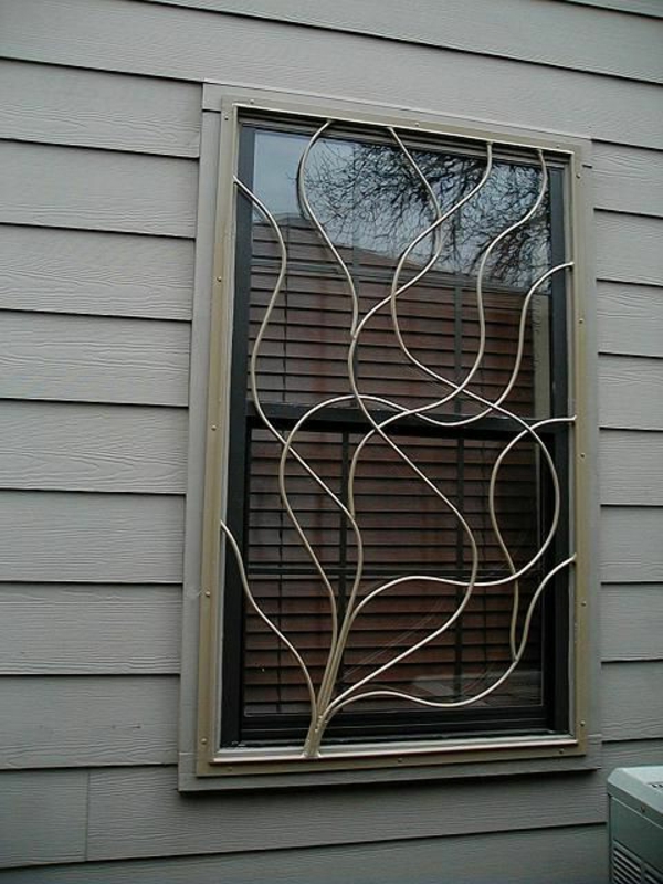fenêtre de treillis de métal-différentes versions-protection-pour-le-fenêtre