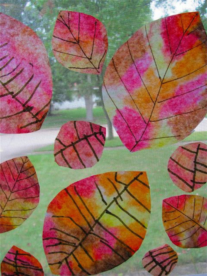 Fensterdeko-για-το φθινόπωρο-χρωματισμένα δέντρα φύλλα
