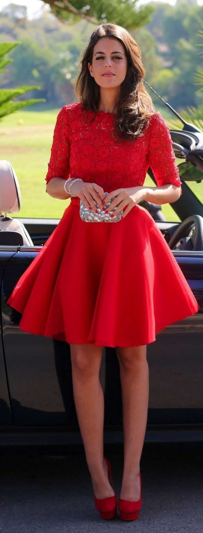 juhlava mekko lyhyen puna-dress-kanssa-pitsi kihara tukka tummanruskea - hopea-pocket-auto