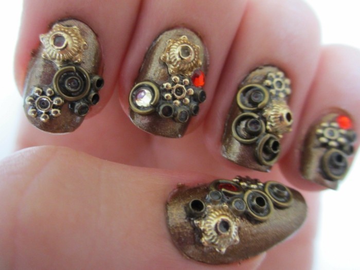 fingernail with-glitter-steampunk naulat-ideoita-mielenkiintoinen naulat ainutlaatuinen tyyli
