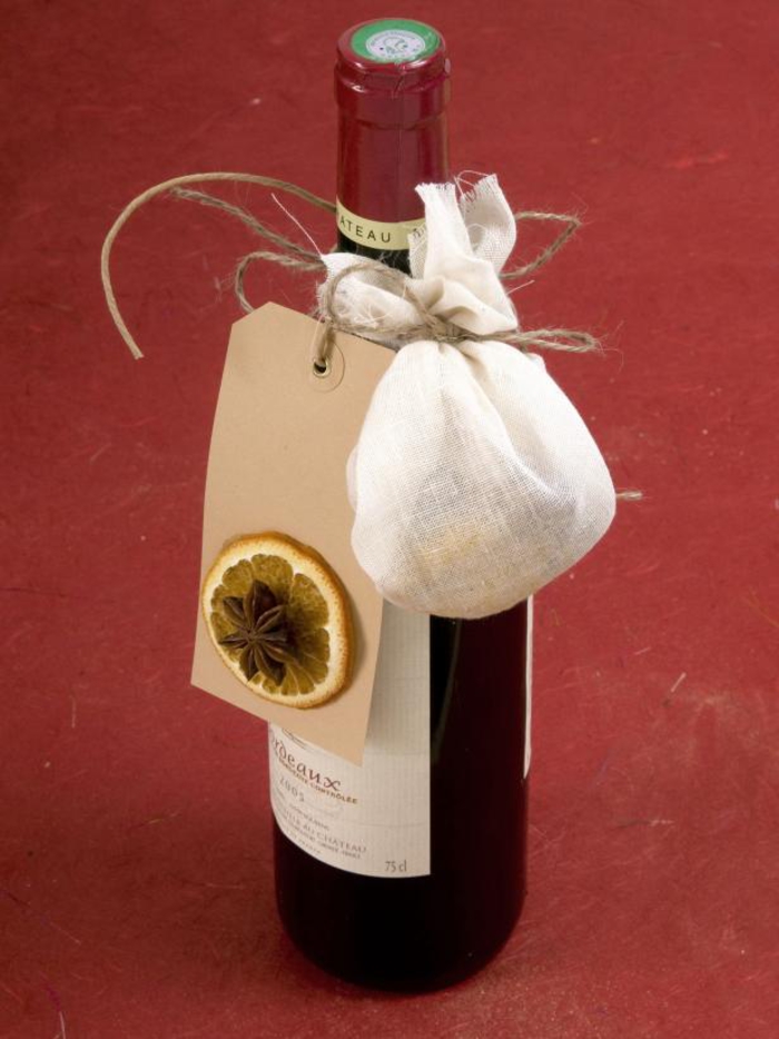 ukrašavanje boca vina, vješalica za boce s narančinom i vanilije, vreća arome