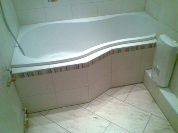 Проектиране на плочки - баня с вана - малка баня