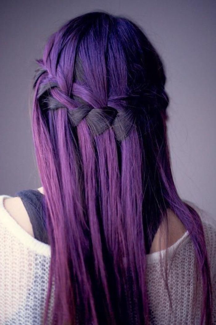 приятни прически, модерен цвят на косата, лилава коса, плитка