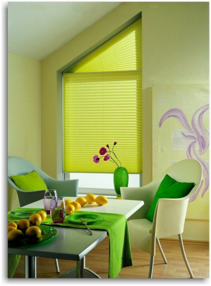 cortinas-para-triángulo ventana-verde-persianas-hermosa-mesa