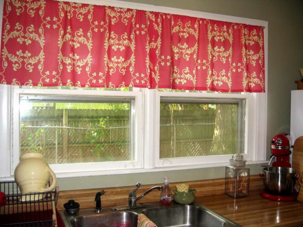 cortinas-para-pequeñas-ventanas-rojo-color-súper-aspecto