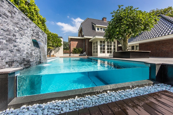 vrt bazen super luksuzni-pogled