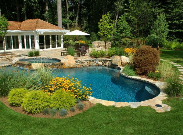 Érdekes kerti-design-pool-fű-ültetési