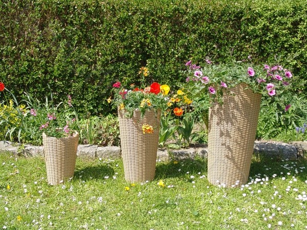 idées de design d'aménagement paysager-Gartengestaltung-exemples-jardin idées-schöne_ideen-pour-une-belle-Flowerpot-rotin