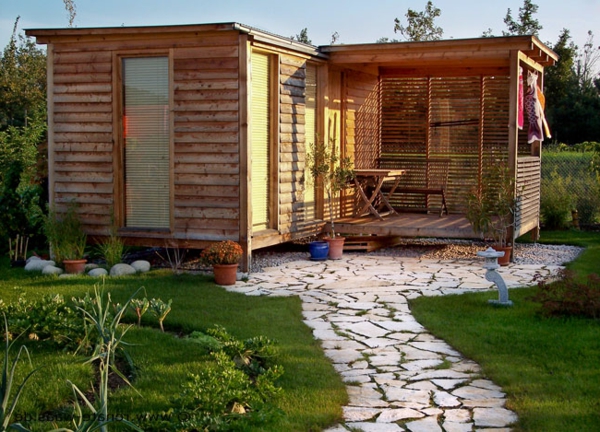 vrtna kuća u švedskom stilu kreativni dizajn zelena trava