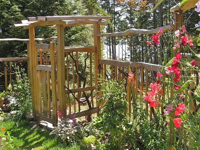puertas-de-madera-Gartentor propia acumulación de fantasía-jardín